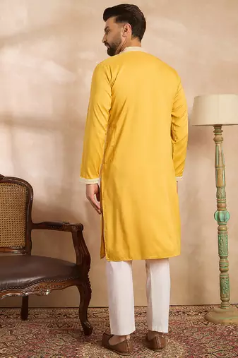 Men yellow silk blend geometric embroidered straight kurta