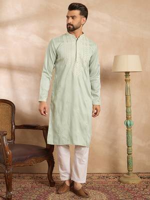 Men green silk blend geometric embroidered straight kurta 2
