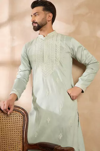 Men green silk blend geometric embroidered straight kurta