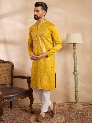 Men yellow silk blend geometric embroidered straight kurta 3