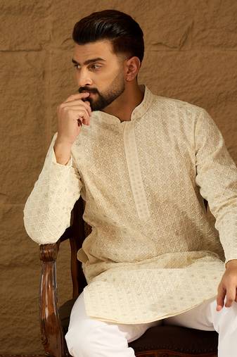 Men off white cotton solid printed straight kurta