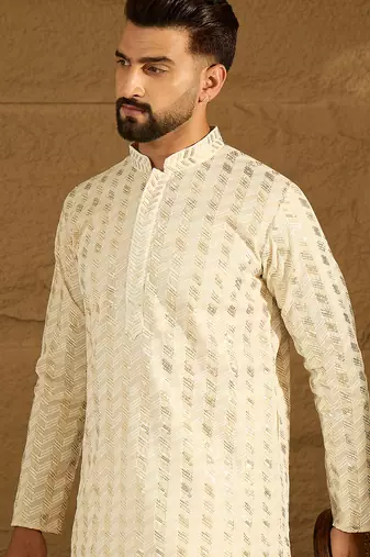 Men off white cotton solid printed straight kurta