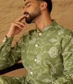 Men green viscose rayon solid embroidered straight kurta