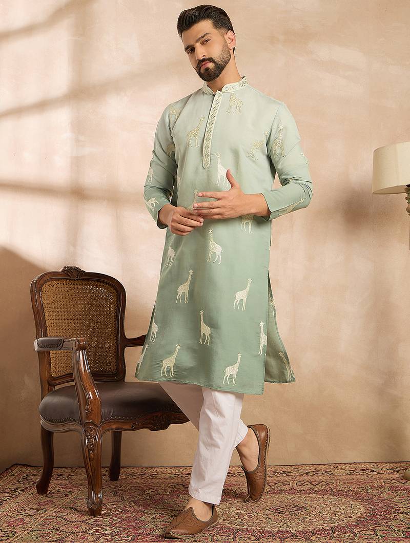 Men blue silk blend ombre embroidered straight kurta