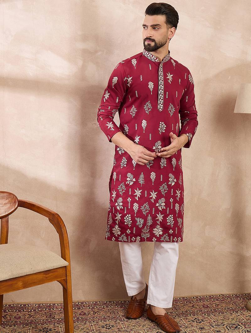 Men maroon silk blend solid embroidered straight kurta