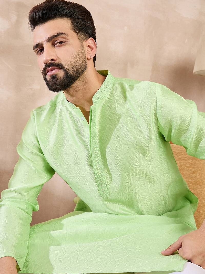 Men green silk blend solid embroidered straight kurta