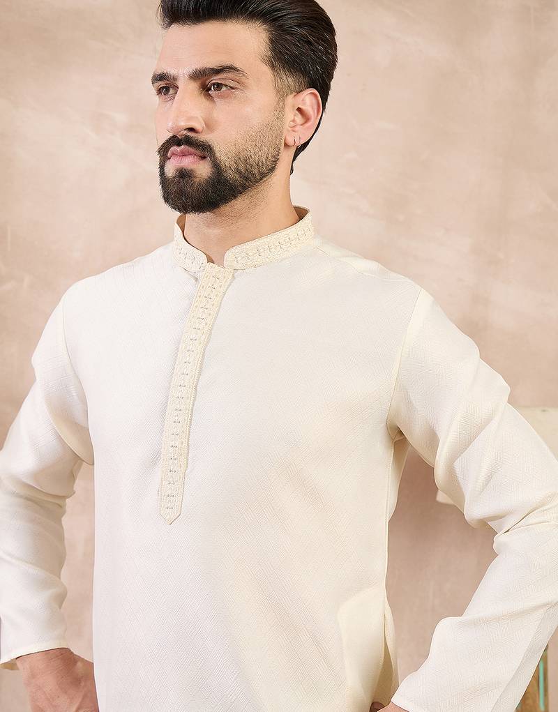 Men off white silk blend solid embroidered straight kurta