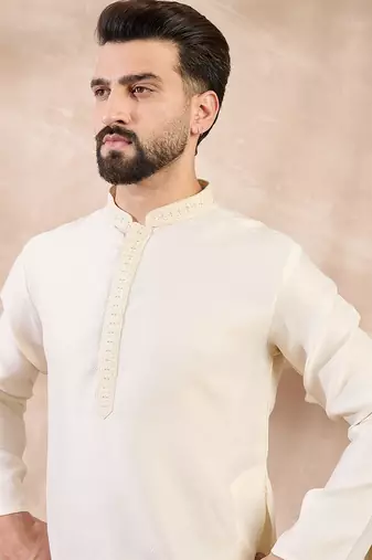 Men off white silk blend solid embroidered straight kurta
