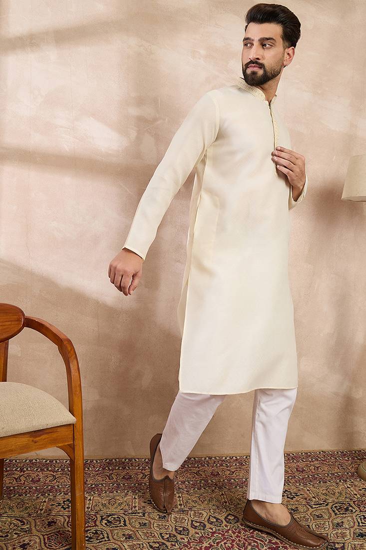 Men off white silk blend solid embroidered straight kurta