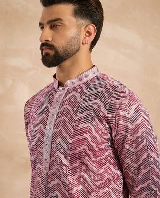 Men maroon silk blend solid embroidered straight kurta 1