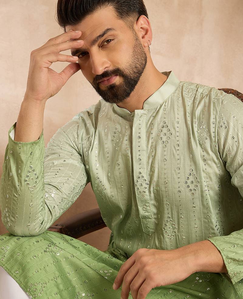 Men green silk blend ombre embroidered straight kurta