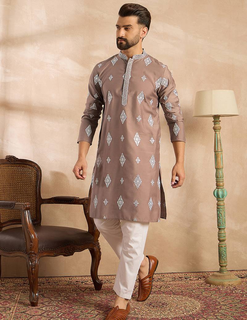 Men beige silk blend solid embroidered straight kurta