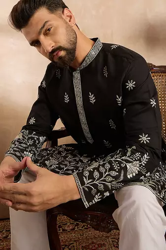 Men black silk blend solid embroidered straight kurta
