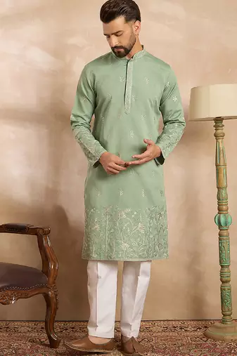 Men green silk blend solid embroidered straight kurta
