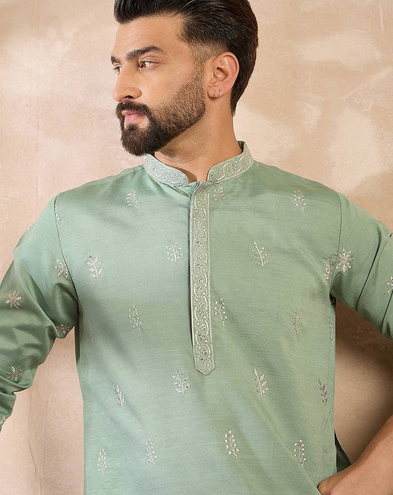 Men green silk blend solid embroidered straight kurta