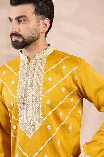 Men yellow silk blend ethnic motifs embroidered straight kurta