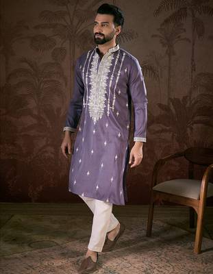 Men lavender silk blend solid embroidered straight kurta 3