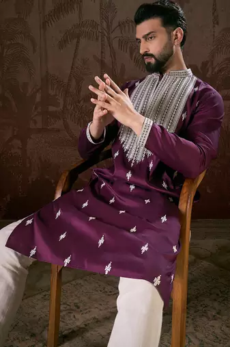 Men purple silk blend solid embroidered straight kurta