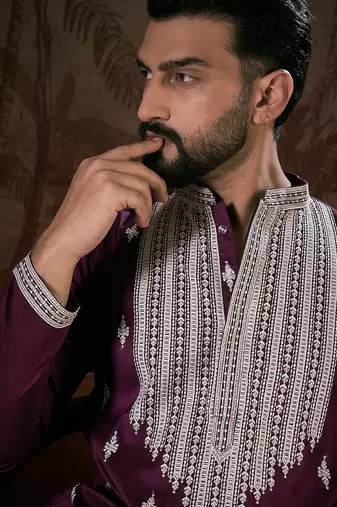 Men purple silk blend solid embroidered straight kurta