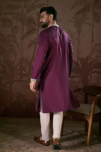 Men purple silk blend solid embroidered straight kurta