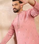 Men peach silk blend solid embroidered straight kurta