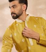 Men yellow polyester solid embroidered straight kurta