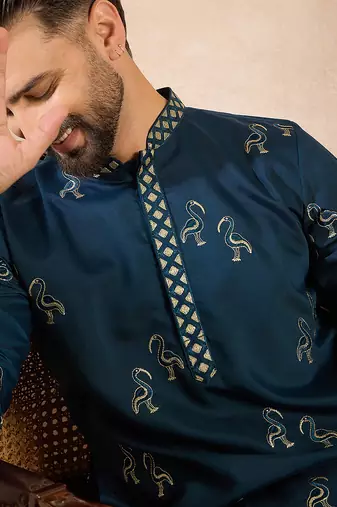 Men navy blue silk blend solid embroidered straight kurta