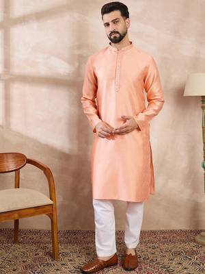 Men peach silk blend solid embroidered straight kurta 3
