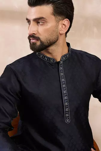 Men navy blue silk blend solid woven design straight kurta
