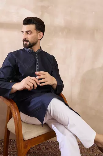 Men navy blue silk blend solid woven design straight kurta
