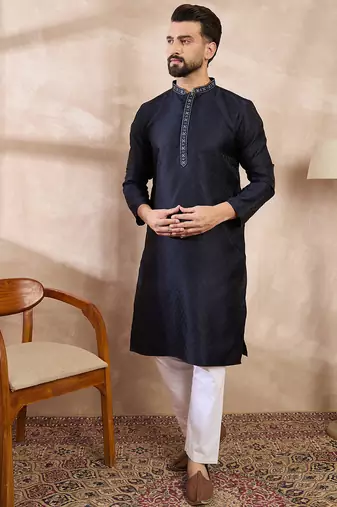 Men navy blue silk blend solid woven design straight kurta