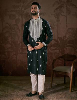 Men black silk blend solid embroidered straight kurta 2