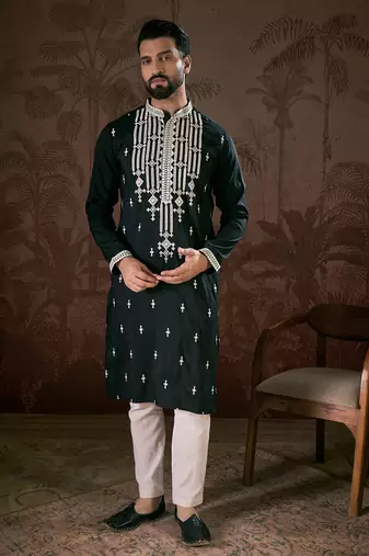 Men black silk blend solid embroidered straight kurta