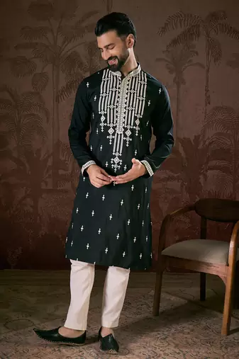 Men black silk blend solid embroidered straight kurta