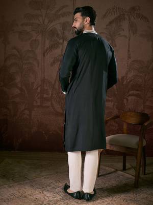 Men black silk blend solid embroidered straight kurta 4