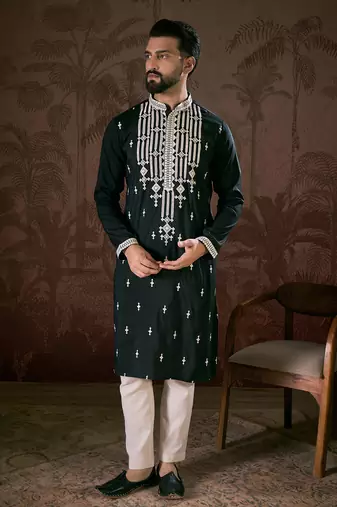 Men black silk blend solid embroidered straight kurta