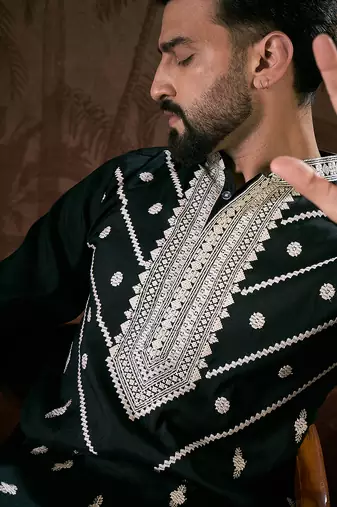 Men black silk blend solid embroidered straight kurta