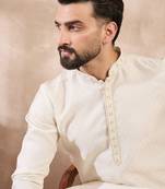 Men off white silk blend solid woven design straight kurta