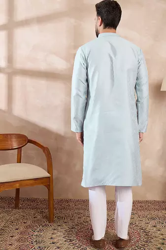 Men blue silk blend solid woven design straight kurta