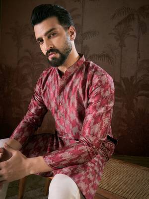 Men maroon silk blend chevron printed straight kurta 1