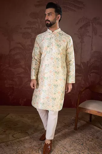 Men off white silk blend floral printed straight kurta