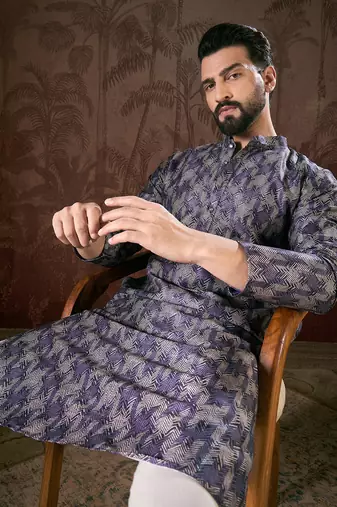Men violet silk blend chevron printed straight kurta