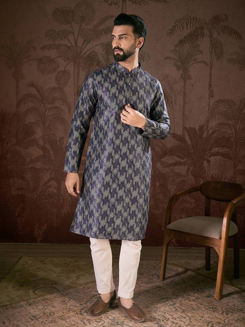 Men violet silk blend chevron printed straight kurta
