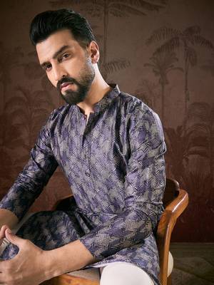 Men violet silk blend chevron printed straight kurta 3