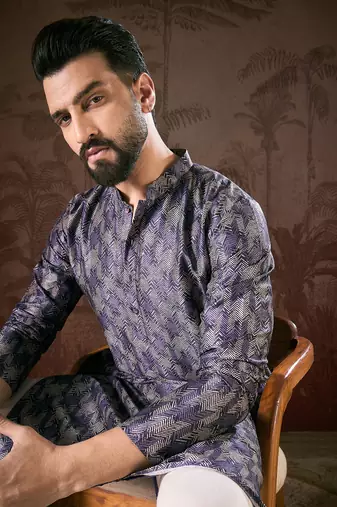 Men violet silk blend chevron printed straight kurta