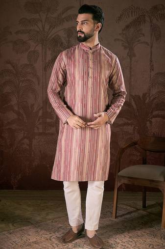 Men mauve silk blend floral printed straight kurta