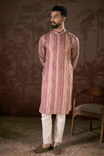 Men mauve silk blend floral printed straight kurta