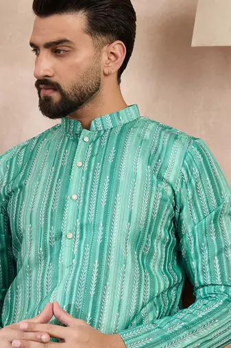 Men green silk blend floral printed straight kurta
