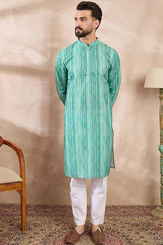 Men green silk blend floral printed straight kurta