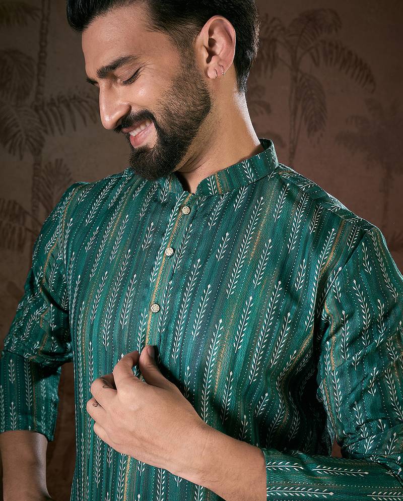 Men turquoise blue silk blend floral printed straight kurta